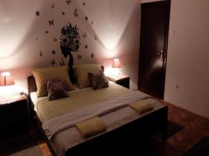 Apartments & Rooms Renduli - One Bedroom Apartment with Balcony