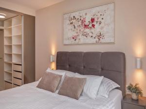 Apartment Floramye - Three Bedroom Apartment with Balcony