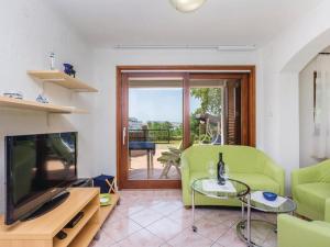 Apartments Paola - Studio Apartment with Terrace and Sea View
