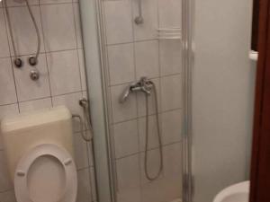 Apartments Marija - One Bedroom Apartment with Balcony and Sea View uti A2