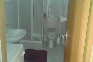 Apartments Magda - Two Bedroom Apartment with Terrace and Garden View A2 - ST