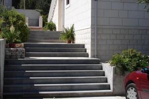 Apartments Magda - Two Bedroom Apartment with Terrace and Garden View A2 - ST