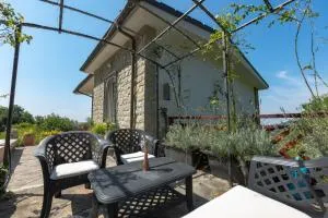 Villa Allegra Apartments in The Nature - Case del Molino