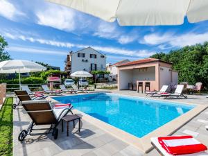 Apartments Mali Paradiso - Two Bedroom Apartment with Balcony and Pool View A4