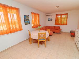 Apartments Villa Michele-Three Bedroom Apartment with Terrace Mandarin