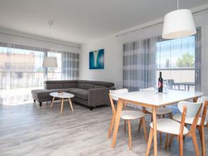 Apartments Dva Galeba - One Bedroom Apartment with Garden Terrace 202