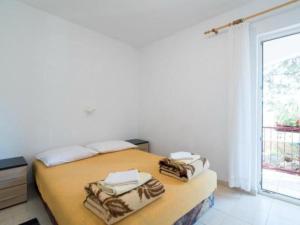 Apartments Boguvila - Two-Bedroom Standard Apartment with Terrace A6 - ST
