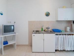 Apartments Boguvila - Two-Bedroom Standard Apartment with Terrace A6 - ST