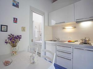 Apartments Maro & Baro - One bedroom apartment with Terrace Orfej