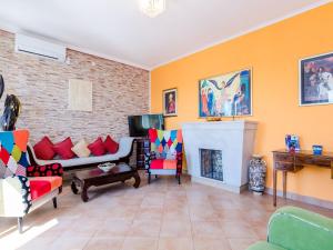 Villa Adrian - Six Bedroom Villa with Swimming pool and Sea View