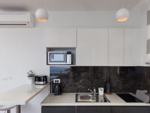 Amorino of Dubrovnik Apartments - Studio Apartment with Terrace and Sea View Apartment Lavanda 