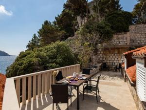 Apartments Odin - One-Bedroom Apartment with Terrace and Sea View - 4