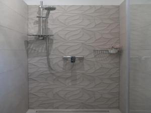 Apartment Dolce - Two Bedroom Apartment with Balcony and Sea View