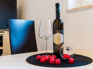 Apartment Eulalija- One-Bedroom Apartment with Terrace and Sea View