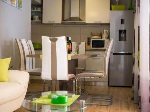 Holiday Home Belmondo- Three Bedroom Home with Terrace and Private Pool A6