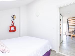 Apartments Villa Lukas - No 9 Gallery Two Bedroom Apartment with Balcony and Sea View