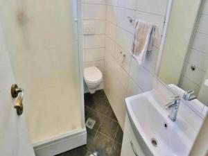 Apartments Lenka - One Bedroom Apartment with Balcony and Center View A3