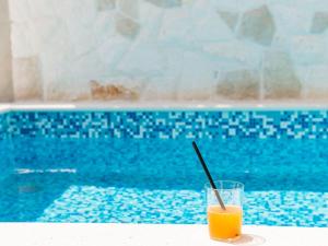 3 Bedroom villa with terrace and pool