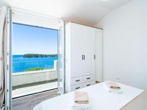 Apartments Lovro - One bedroom apartment with Balcony and Sea View 3