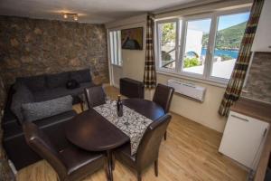 Apartment Any - One Bedroom Apartment with Terrace and Sea View 