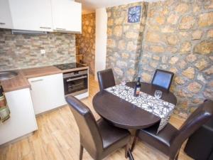 Apartment Any - One Bedroom Apartment with Terrace and Sea View 
