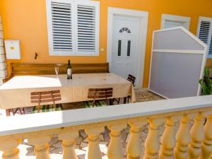 Apartments Ivana TR -Two Bedroom Apartment with Terrace A1