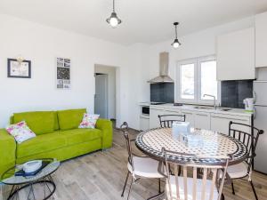 Apartments Life - One Bedroom Apartment with Balcony and Sea View