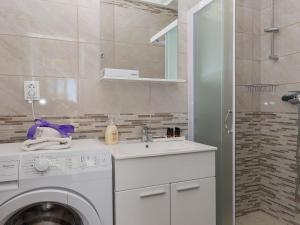 Apartments Olive - One Bedroom Apartment with Terrace and Partial Sea View - Popolica 50