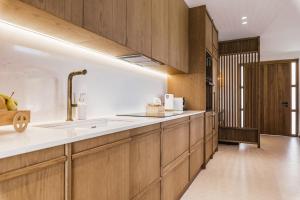 White Stone Villa Orion - Poolside Escape Close to Laganas Beach