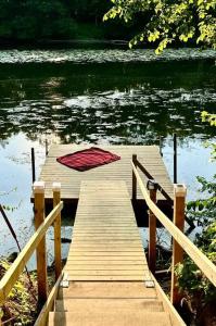 Family Lake House Waterfront