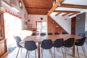 Maisons de vacances Maison Galine - Piscine & Aire de Jeux - Maison de campagne : photos des chambres
