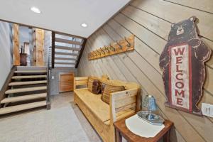 Ridgepoint Townhome 198 by East West Hospitality