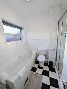 3 BR spacious perfect for the family and work