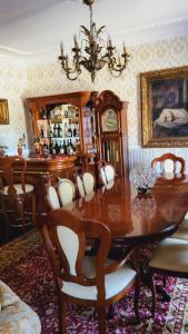 Riverview Georgian House