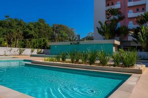 Passaredo 6 - Completo e pertinho da praia!