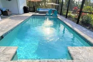 Exquisite 3 BR 2 BA Home With Pool - نورث بورت