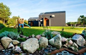 Nice Home In Tlen With Wifi