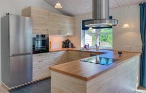 Gorgeous Home In Ebeltoft With Kitchen