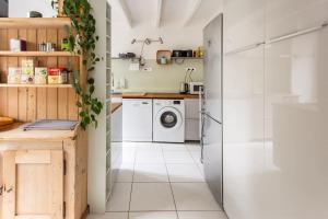 Maisons de vacances Gite Chez Grigri pour max 11 pers avec piscine chauffee et jardin : photos des chambres