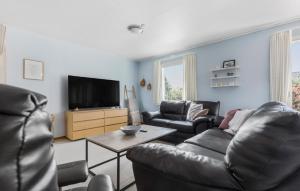 3 Bedroom Awesome Home In Glesborg