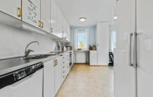 3 Bedroom Awesome Home In Glesborg