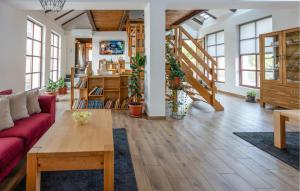 3 Bedroom Cozy Home In Krivaja Vojnicka