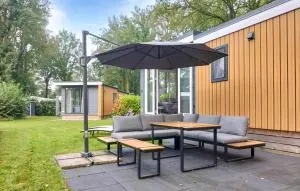 Awesome Home In Mariënberg - Kloosterhaar