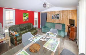 Campings Stunning Stacaravan In Beauchastel : photos des chambres