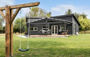 Cozy Home In Bogø By With Wifi