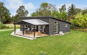 Cozy Home In Bogø By With Wifi
