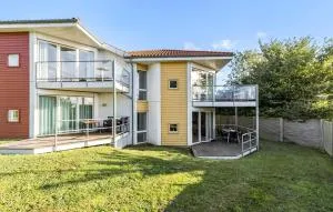 2 Bedroom Cozy Apartment In Gudhjem - Østermarie