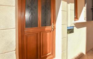 Nice Home In Monteux With Wifi