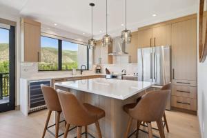 One Riverfront Condo 307 by East West Hospitality