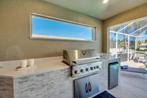 Villa Sarasota by CoralVilla-for boaters, with pool